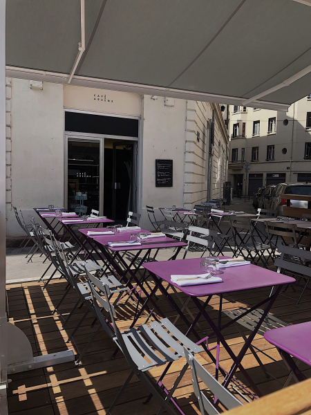 La Terrasse du caf&eacute; Ars&egrave;ne &copy; Caf&eacute; Ars&egrave;ne