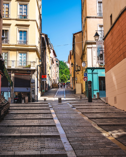 La Mont&eacute;e de la Grande C&ocirc;te &agrave; la Croix-Rousse &copy; Keitma / Shutterstock.com