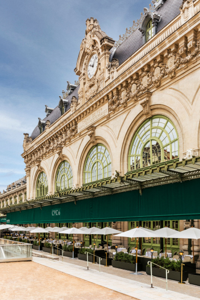 Fa&ccedil;ade et terrasse du restaurant CocoLyon &copy; Romain Ricard